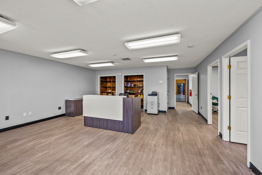 More Photos Of 1242 13th St SW, Hickory Manufacturing For Sale