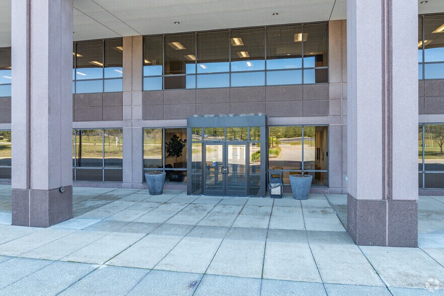 More Photos Of 23000 Millcreek Blvd, Highland Hills Office For Sale
