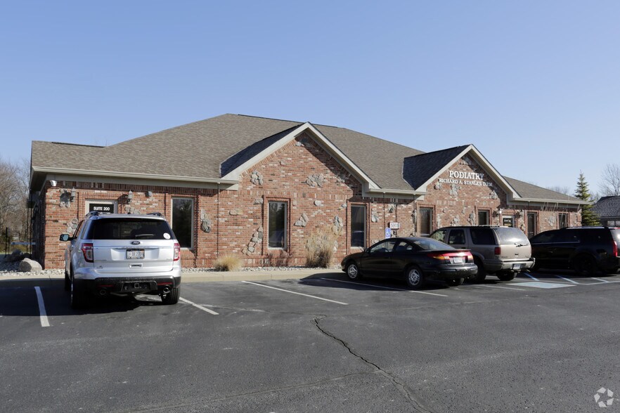 More Photos Of 5905 S Emerson Ave, Indianapolis Medical For Lease