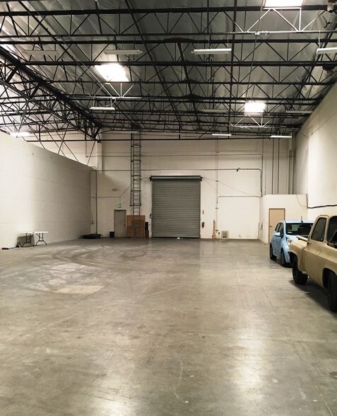 More Photos Of 15170 Goldenwest Cir, Westminster Warehouse For Lease