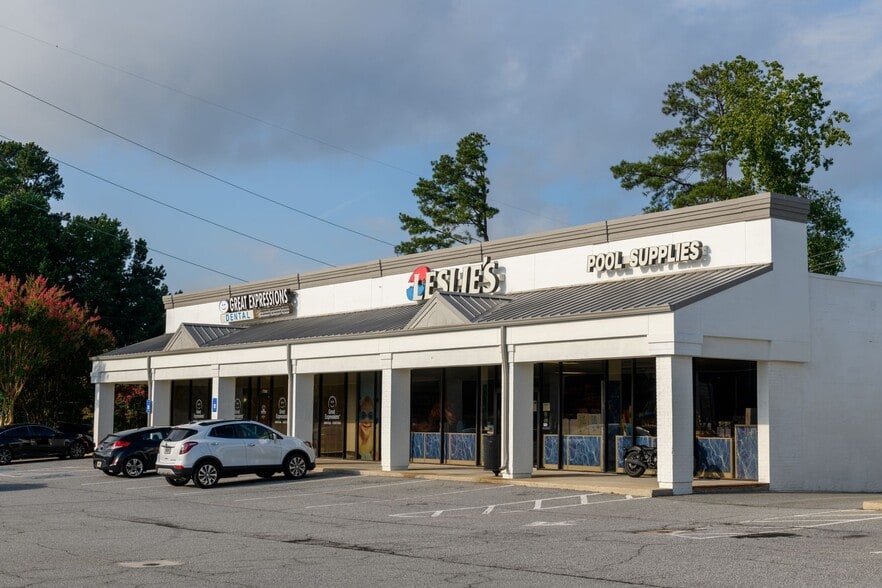 More Photos Of 7702-7760 Spalding Dr, Norcross Unknown For Lease