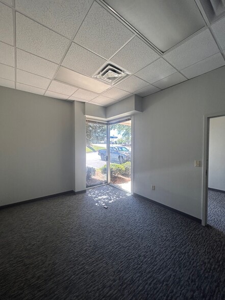 More Photos Of 1785 E Park Place Blvd, Stone Mountain Unknown For Lease