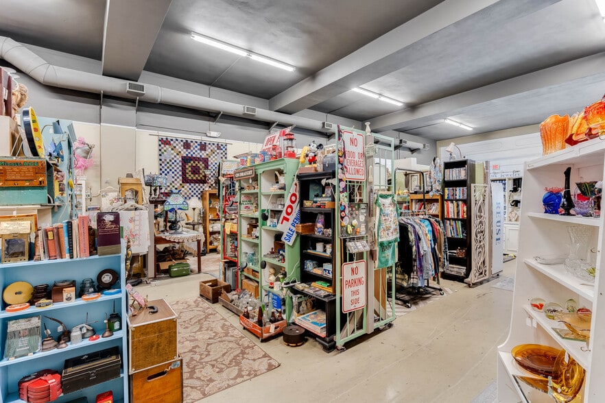 More Photos Of 114 S Woodland Blvd, Deland Storefront For Sale