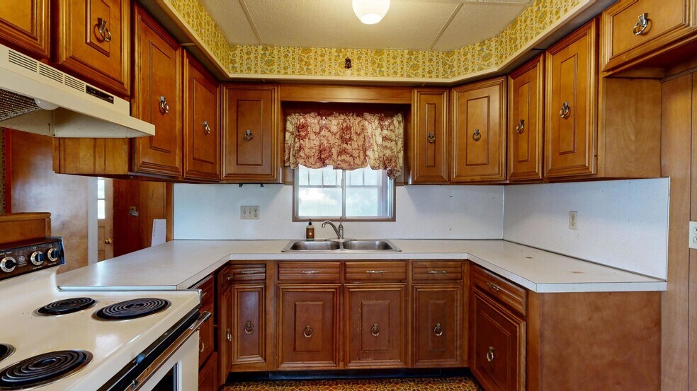 More Photos Of 11250 Dixie Hwy, Birch Run Land For Sale