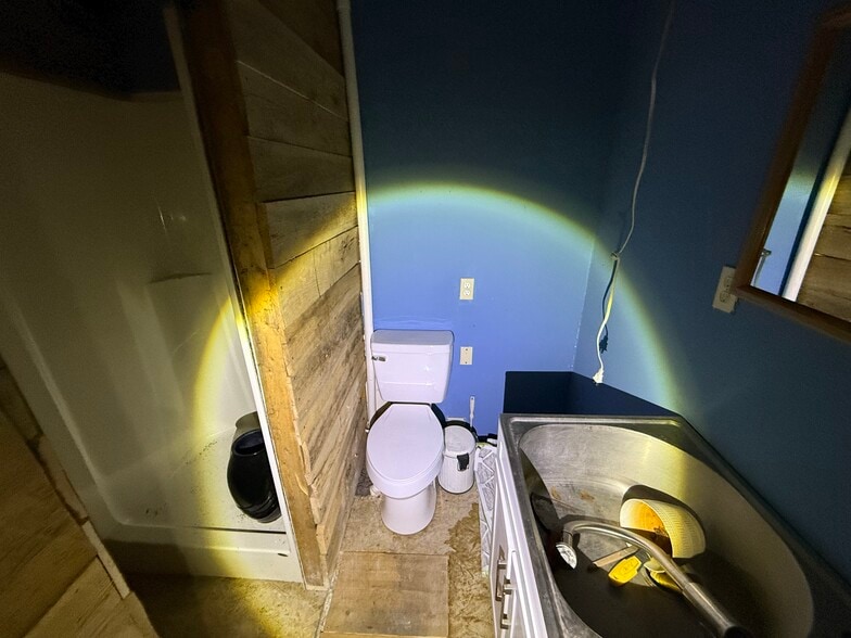 More Photos Of 615 W Main St, Mitchell Storefront For Sale