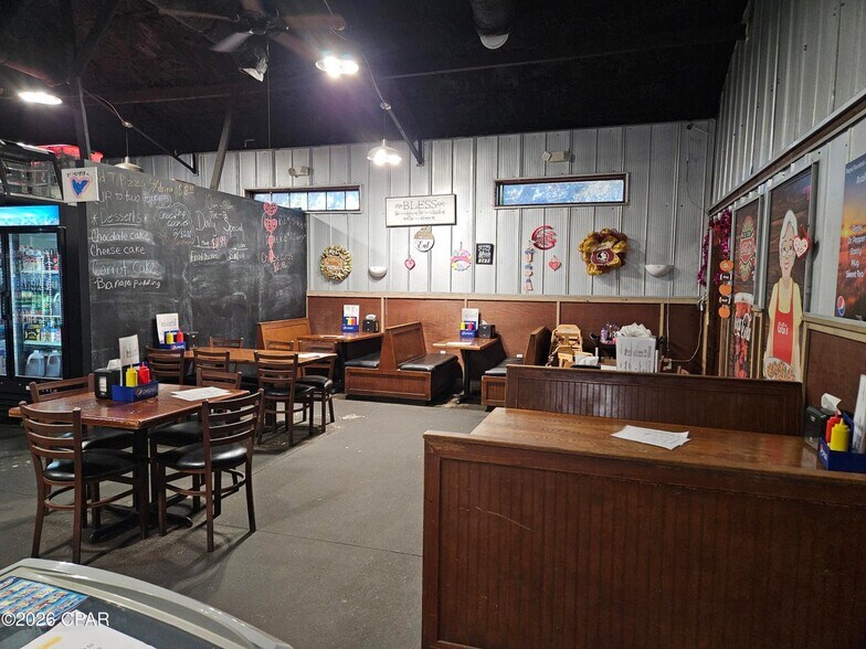 Primary Photo Of 5163 Florida 77, Chipley Restaurant For Sale