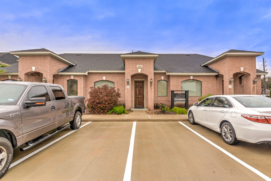 More Photos Of 1842 Snake River Rd, Katy Medical For Sale