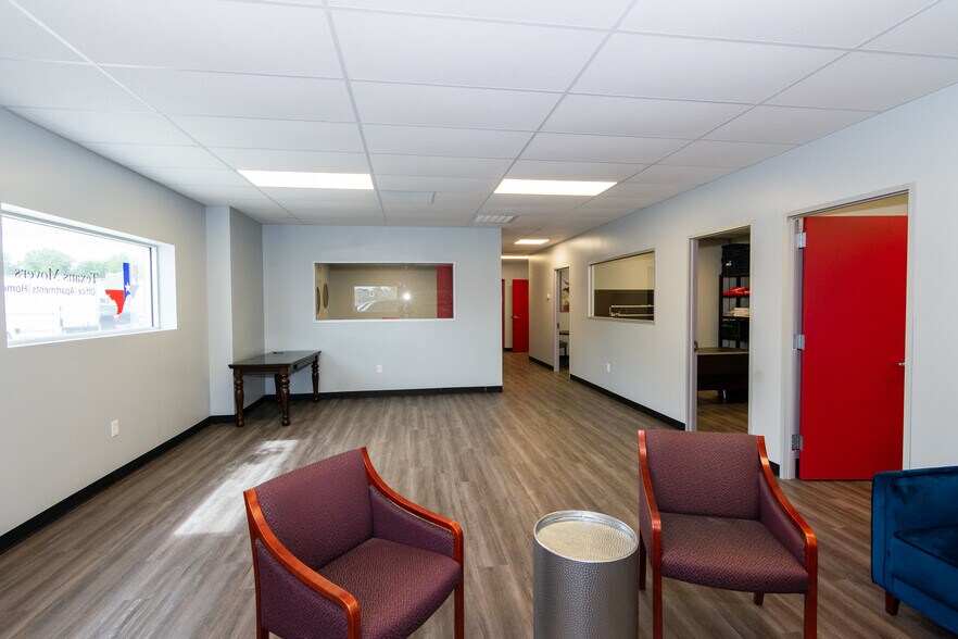 More Photos Of 6456 Cunningham Rd, Houston Industrial For Lease