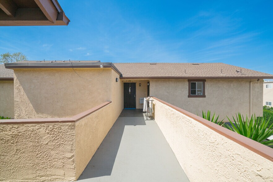 More Photos Of 918 Romneya Dr, Anaheim Apartments For Sale