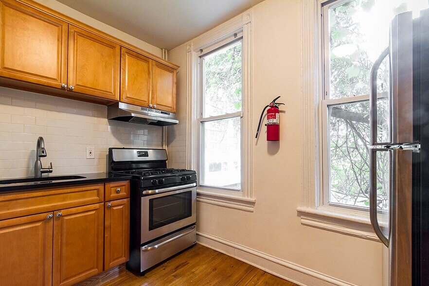 More Photos Of 254 Van Horne St, Jersey City Apartments For Sale