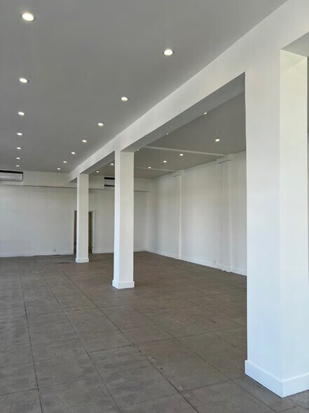 More Photos Of 7350 Beverly Blvd, Los Angeles Storefront Retail Residential For Lease
