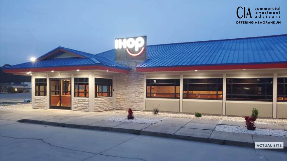 Primary Photo Of 79 Plaza Pky, Lexington Restaurant For Sale