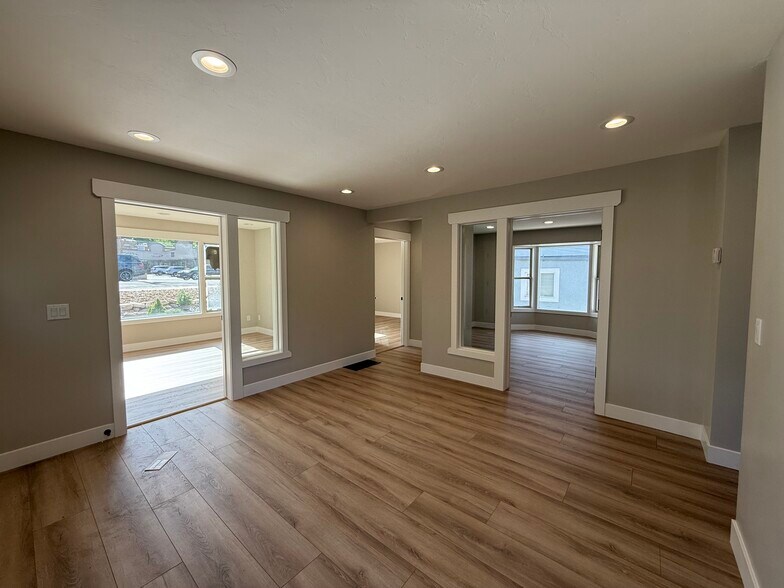 More Photos Of 4212 S Highland Dr, Millcreek Loft Creative Space For Sale