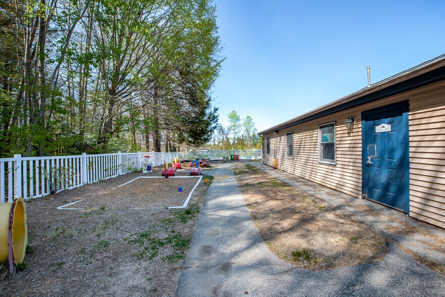 More Photos Of 105 Durham Rd, Dover Daycare Center For Sale