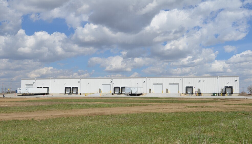 More Photos Of 650 Capital Dr SW, Cedar Rapids Warehouse For Lease