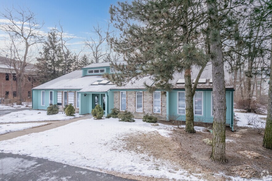 More Photos Of 6635 W Central Ave, Toledo Office For Lease