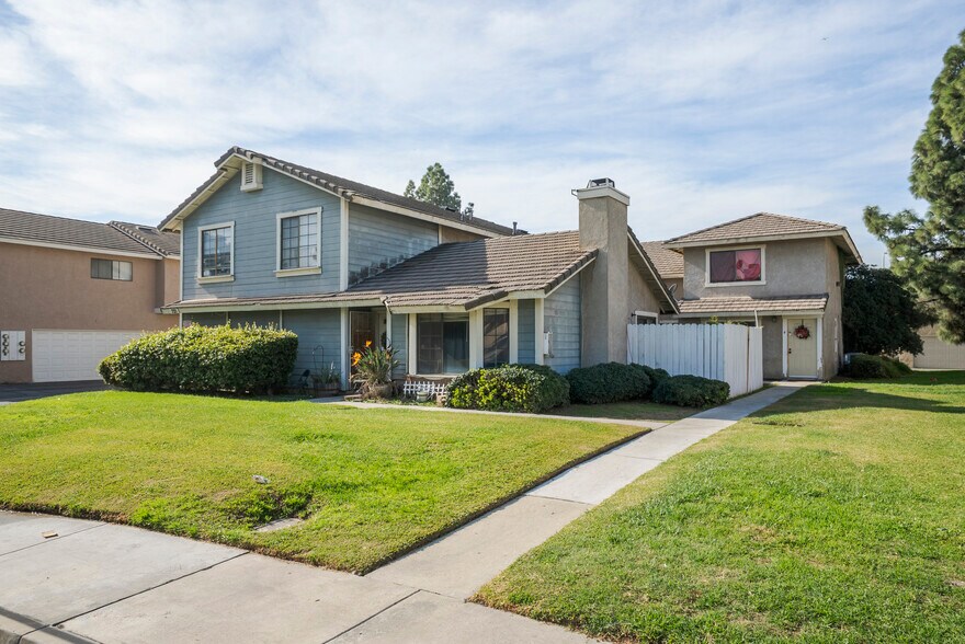 Primary Photo Of 721 Corvette Dr, Ontario Multifamily For Sale