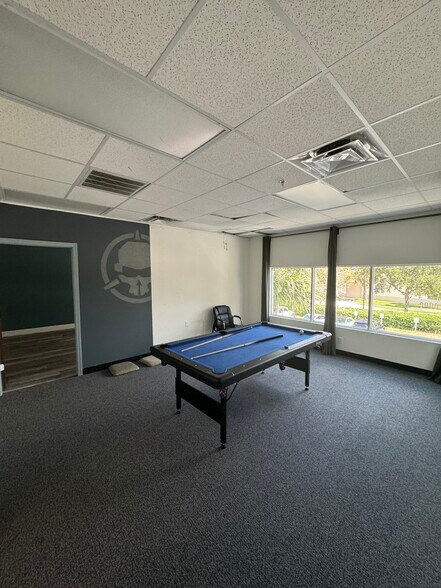 More Photos Of 6457 Hazeltine National Dr, Orlando Warehouse For Sale