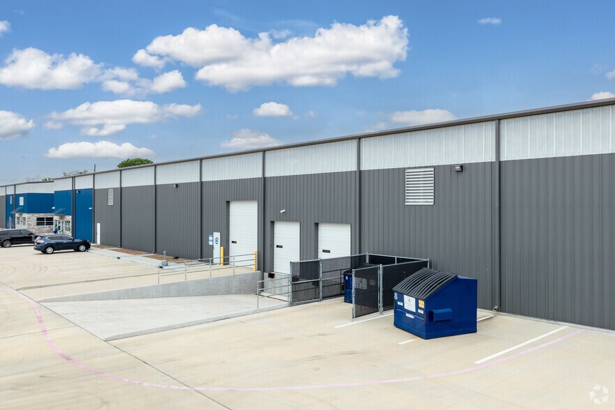 More Photos Of 13750 FM 529 Rd, Houston Warehouse For Sale