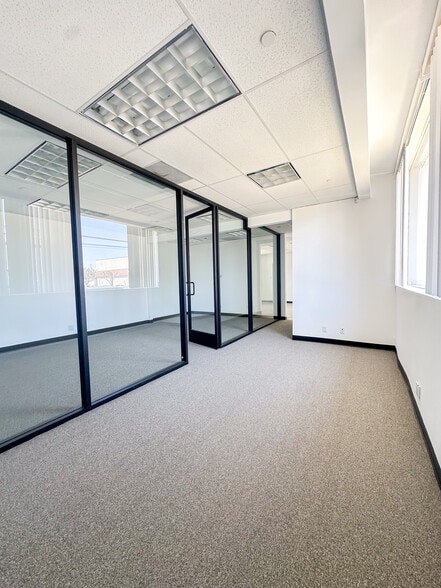 More Photos Of 11751 Mississippi, Los Angeles Office For Sale
