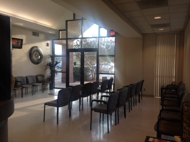 More Photos Of 1701 N Loop 250 W, Midland Medical For Lease