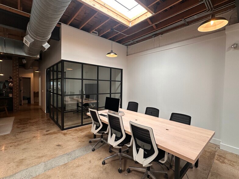 More Photos Of 3123 W Broad St, Richmond Office For Sale