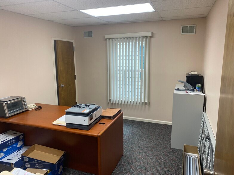 More Photos Of 1124 Rt 202 S, Raritan Office For Sale