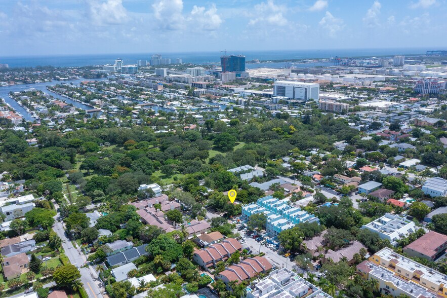 More Photos Of 902 SE 12th Ct, Fort Lauderdale Specialty For Sale