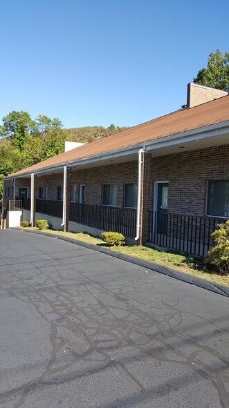 More Photos Of 1079 Whalley Ave, New Haven Medical For Lease