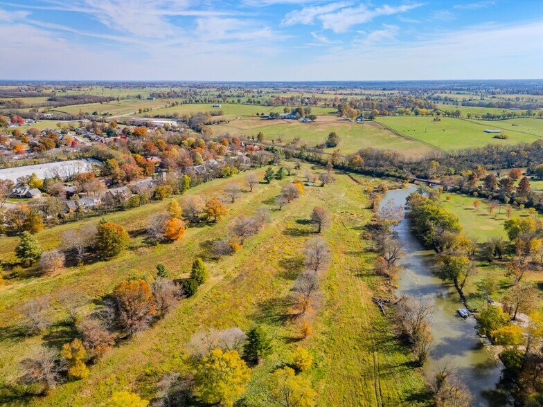 More Photos Of 38 E Main St, Paris Land For Sale