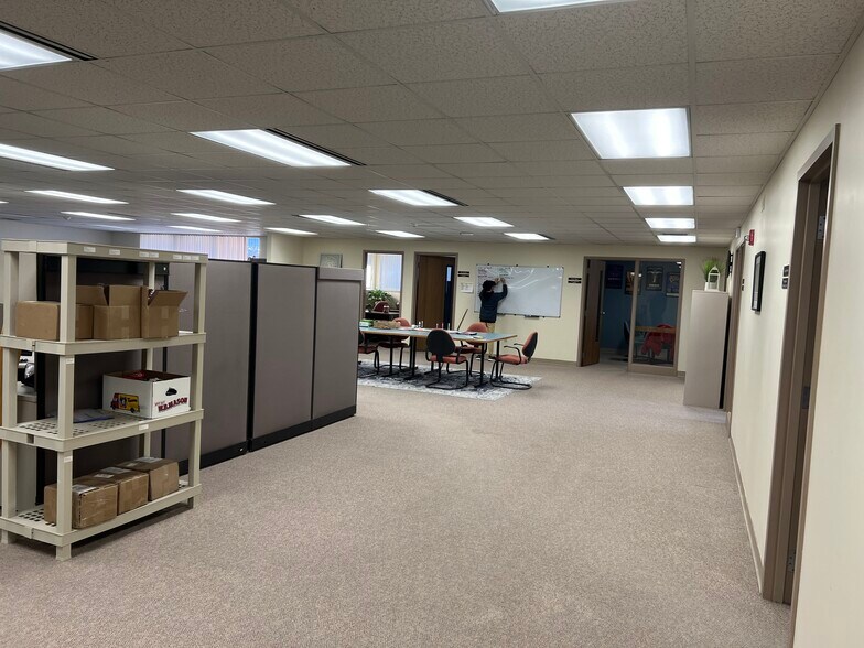 More Photos Of 221 Industry Ave, Springfield Office For Lease