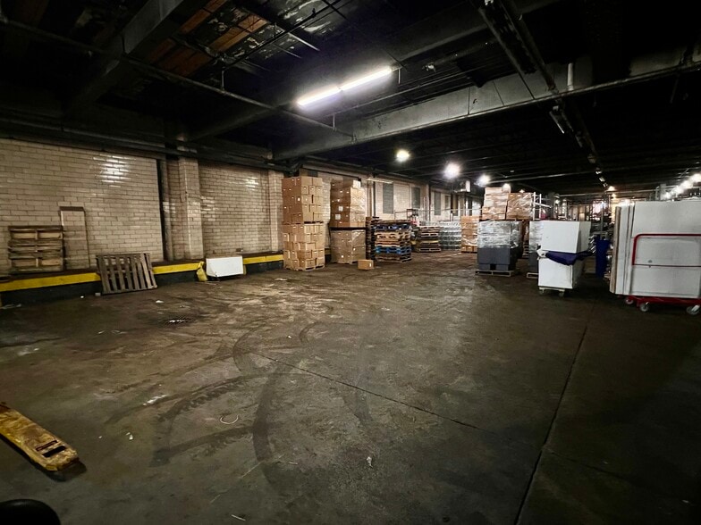More Photos Of 1700 Island Ave, Pittsburgh Warehouse For Lease