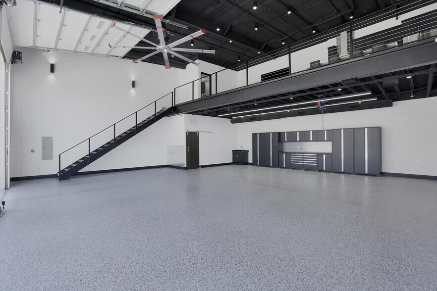 More Photos Of 6767 All Stars Ave, Frisco Showroom For Sale