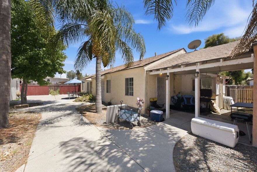 More Photos Of 559-565 61st St, San Diego Apartments For Sale