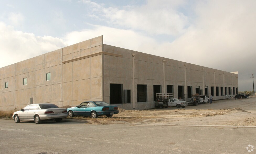 More Photos Of 6085 Corridor Pky, Schertz Distribution For Lease