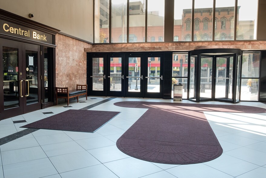 More Photos Of 325 W Main St, Louisville Unknown For Lease