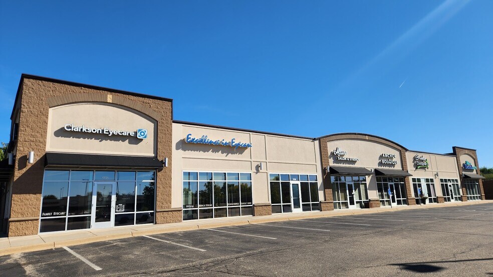 More Photos Of 1731-1759 17th Ave E, Shakopee Storefront For Lease