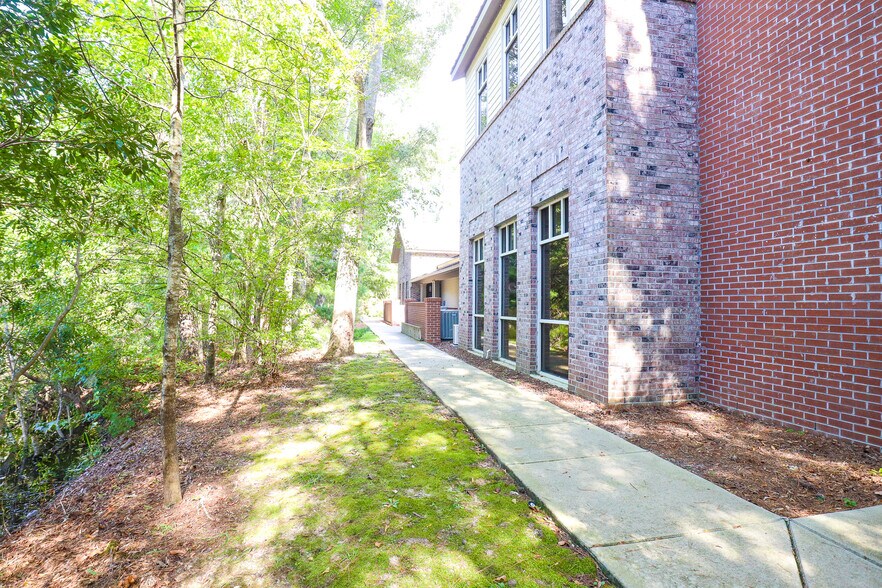 More Photos Of 901 Old Trolley Rd, Summerville Medical For Lease
