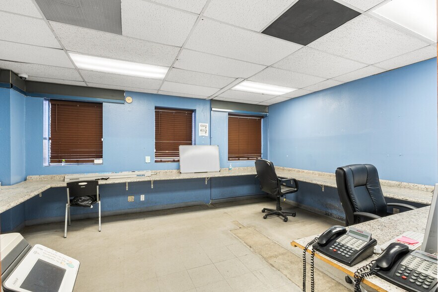 More Photos Of 8210 San Gabriel Dr, Laredo Warehouse For Lease