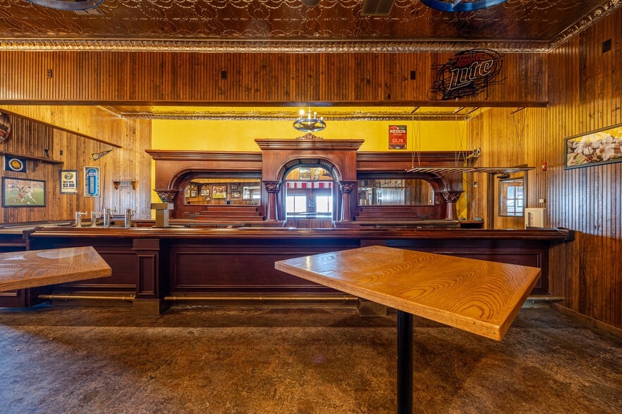 More Photos Of 5200 Interstate 30 E, Greenville Restaurant For Lease