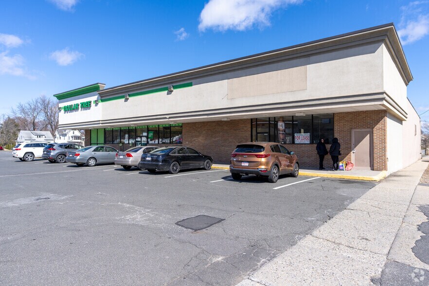 More Photos Of 1504-1506 Northampton St, Holyoke Storefront For Lease