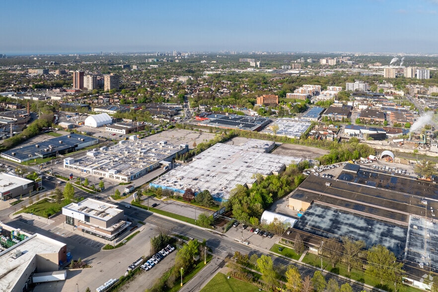 More Photos Of 724 Caledonia Rd, Toronto Warehouse For Lease