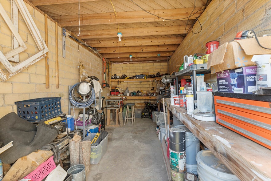 More Photos Of 304 W Wheat St, Woodville Specialty For Sale