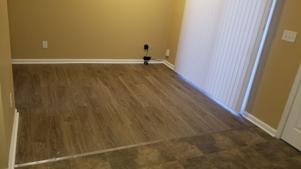 More Photos Of 156 Delmar Ln, Newport News Apartments For Sale