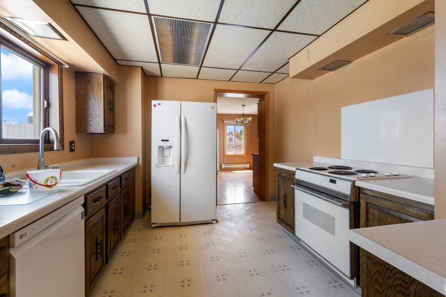 More Photos Of 1304 Hammond Ave, Superior Apartments For Sale
