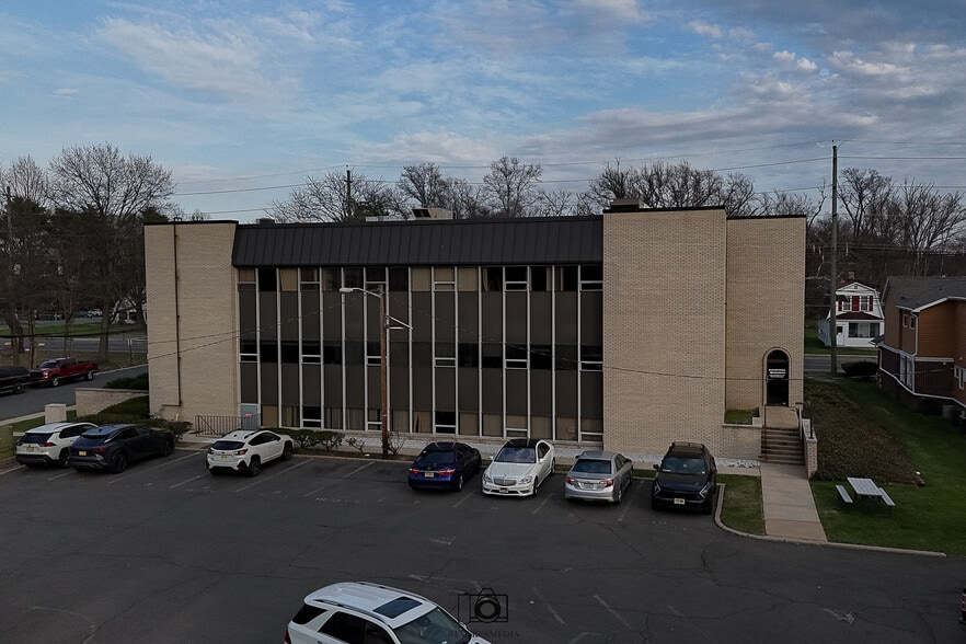 More Photos Of 1215 Livingston Ave, North Brunswick Office For Sale