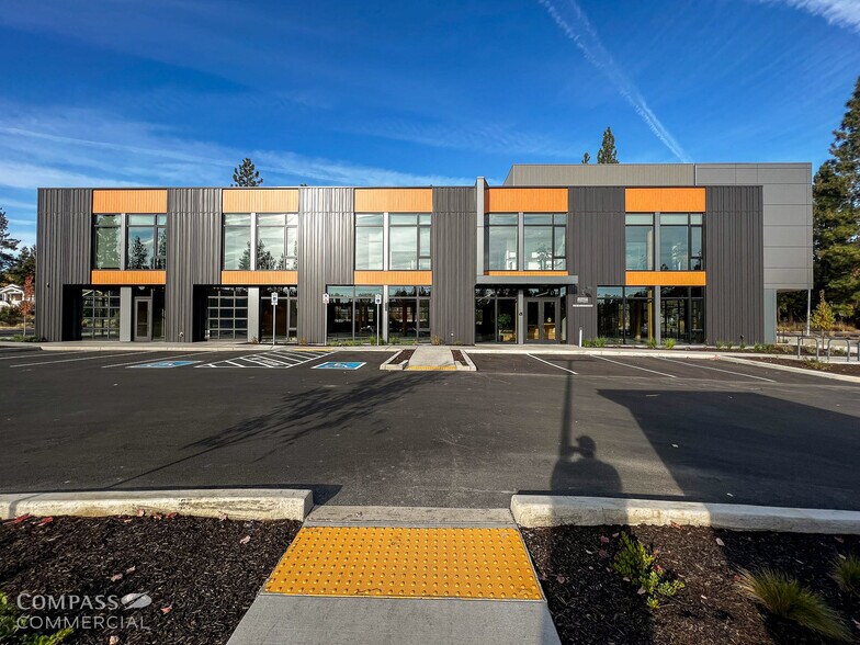 More Photos Of NW Shevlin Park Rd & Crossing Dr, Bend Unknown For Lease