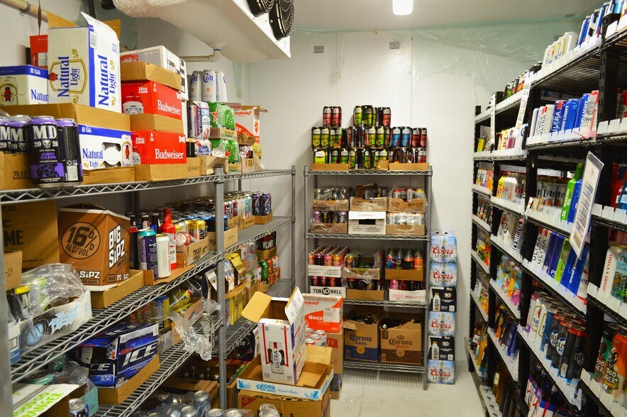 More Photos Of 341 S Main St, Bishopville Service Station For Sale