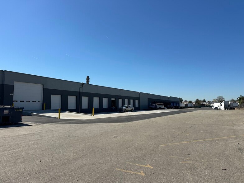More Photos Of 11200 Roosevelt Blvd, Philadelphia Warehouse For Lease