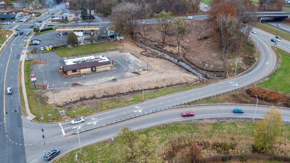 More Photos Of 25 Kane St, West Hartford General Retail For Lease